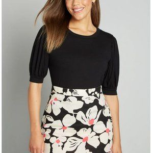 Modcloth Beyond Basic Short Sleeve Top in Black size Small
